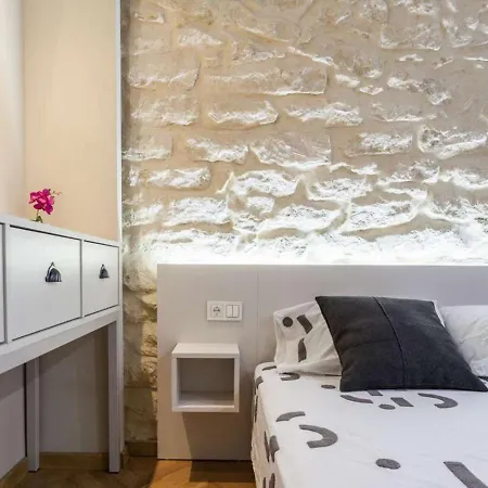 Modern And Unique In The Heart Of Апартаменты *