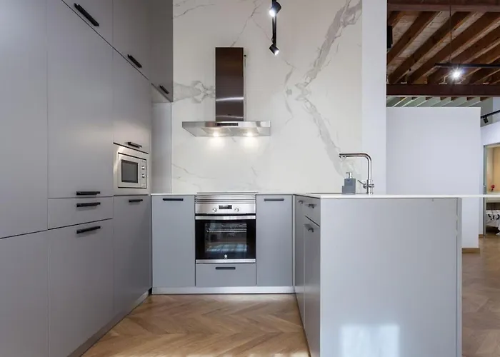 Modern And Unique In The Heart Of 公寓 *